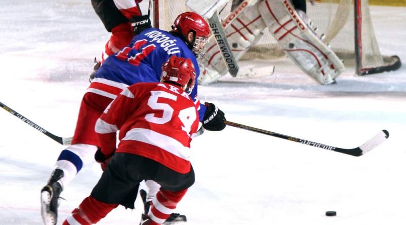 ZEYTİNBURNU BUZ HOKEY STADYUMU İSTANBUL