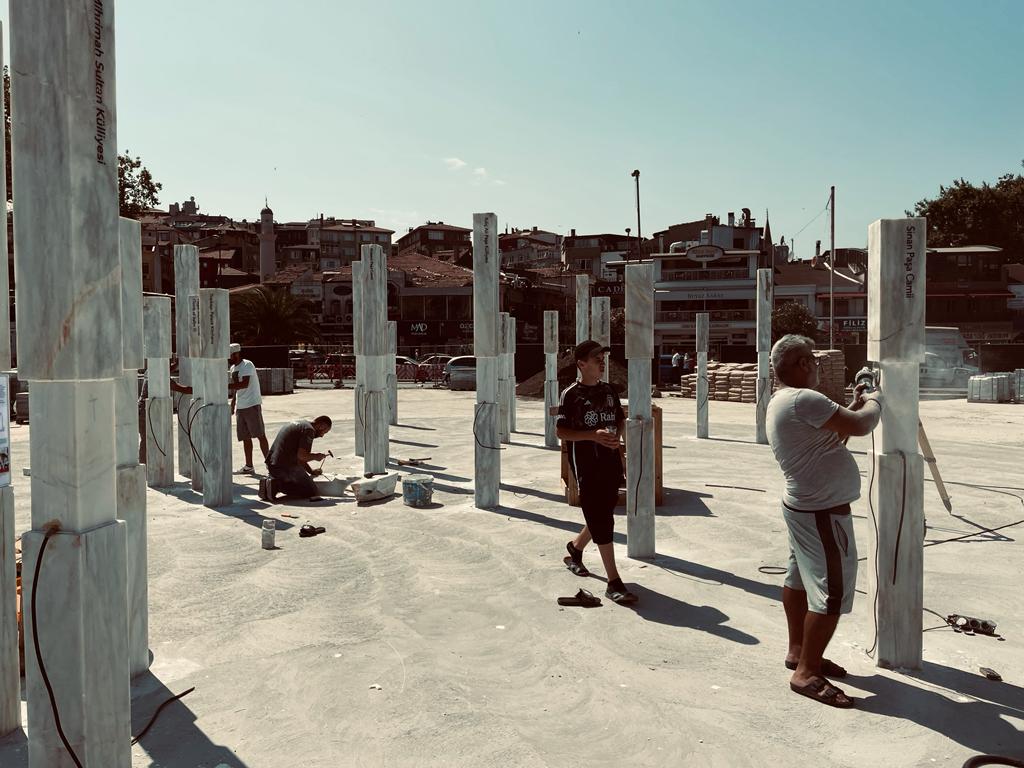 İBB ÜSKÜDAR MİMAR SİNAN MEYDANI ESER SÜTUNLARI İSTANBUL
